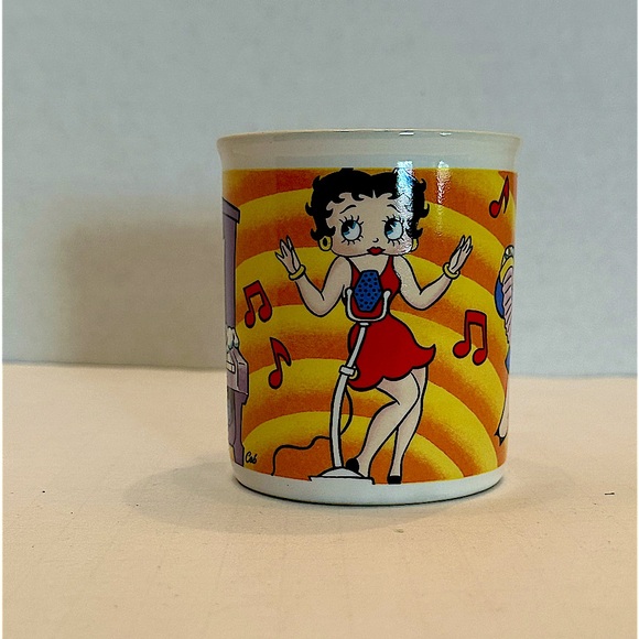 Vintage Illustrated Betty Boop Bimbo the Dog Porky Pig Ceramic Coffee Mug 1985 - Picture 1 of 5